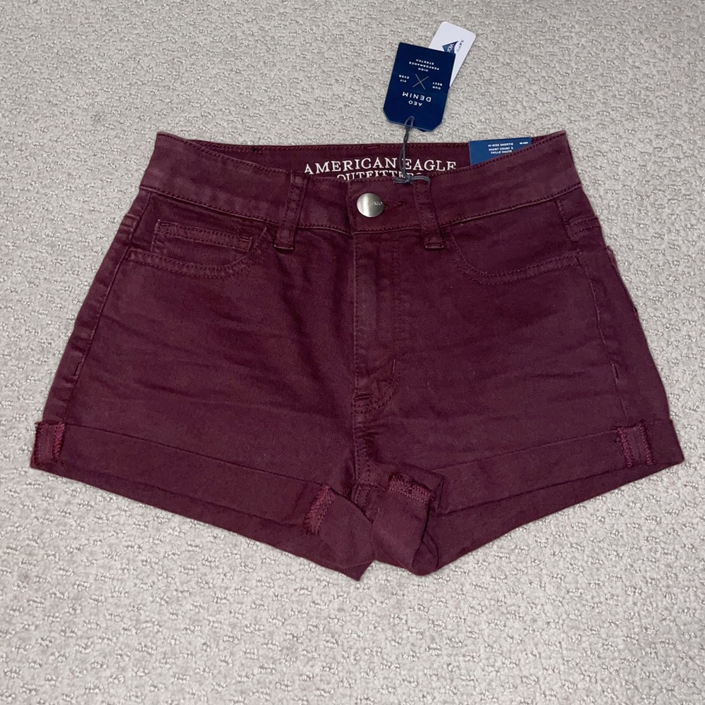 American Eagle High Rise Shorts. Maroon color
